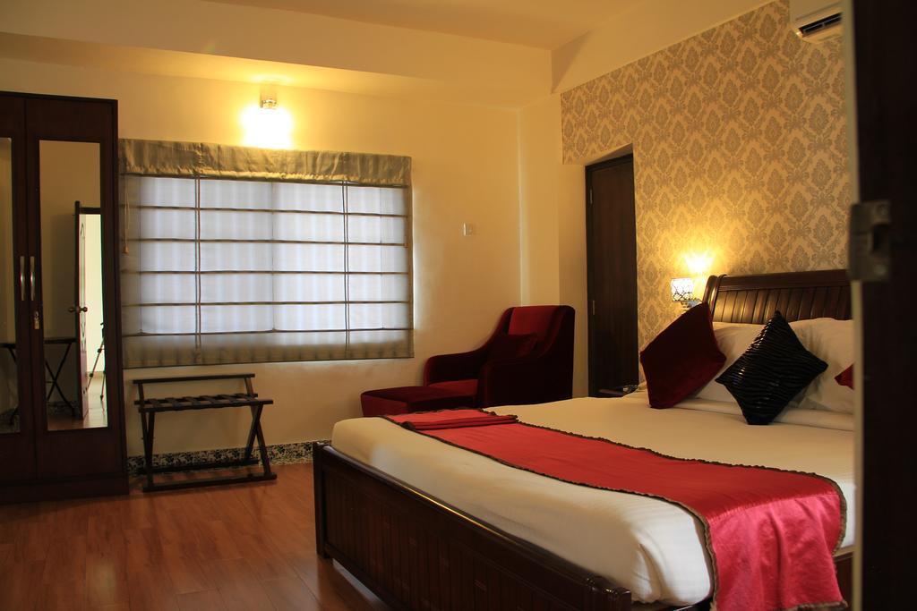 Orchid Suites - A Boutique Hotel Bangalore Off Residency Road Exteriör bild