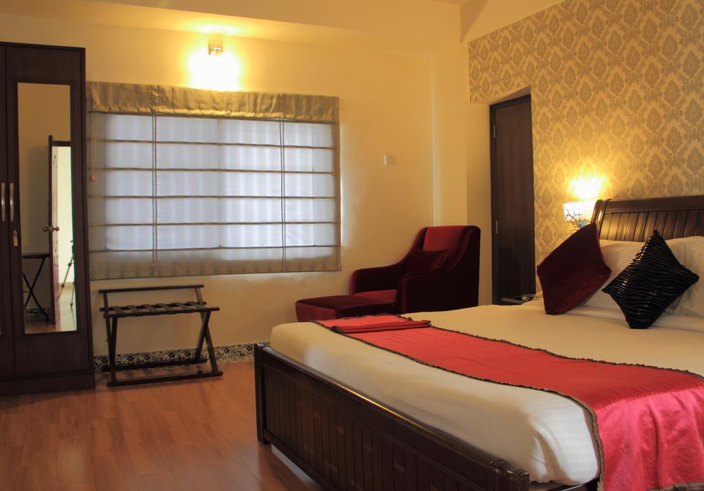 Orchid Suites - A Boutique Hotel Bangalore Off Residency Road Exteriör bild