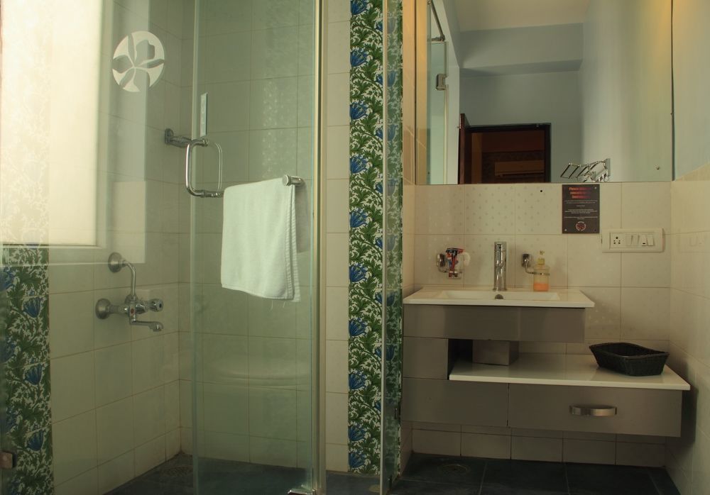 Orchid Suites - A Boutique Hotel Bangalore Off Residency Road Exteriör bild